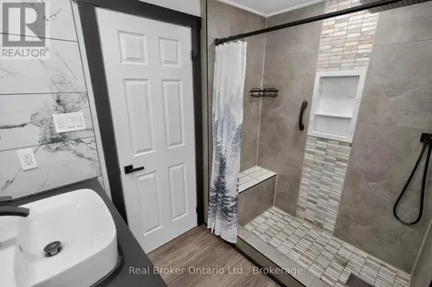 44 Byrnes Crescent Penetanguishene ON L9M 1V9