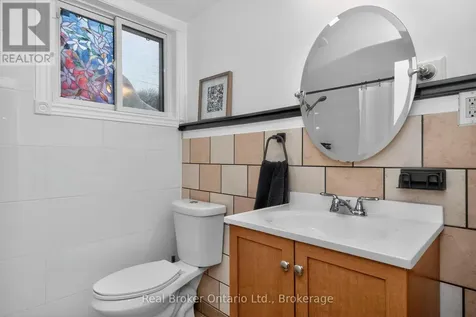 44 Byrnes Crescent Penetanguishene ON L9M 1V9