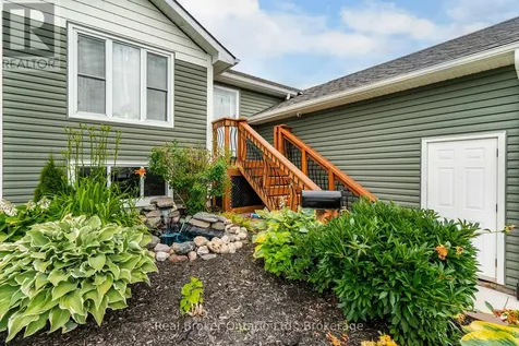 44 Byrnes Crescent Penetanguishene ON L9M 1V9