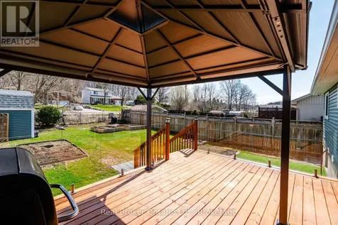 44 Byrnes Crescent Penetanguishene ON L9M 1V9