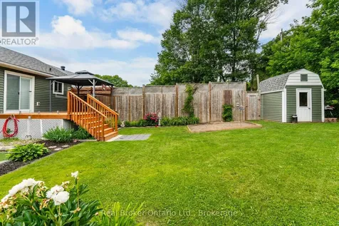 44 Byrnes Crescent Penetanguishene ON L9M 1V9