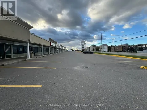 1754A Montreal Road Ottawa ON K1J 6N3