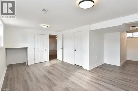 409 Tennyson Drive Oakville ON L6L 3Z2