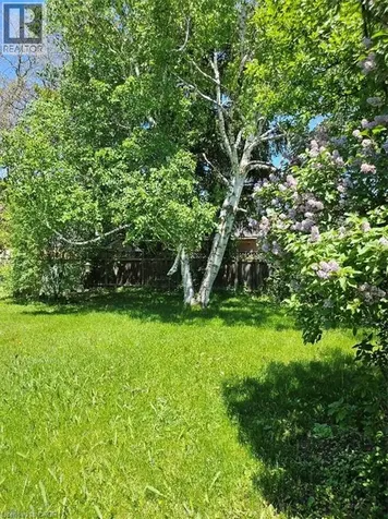 409 Tennyson Drive Oakville ON L6L 3Z2