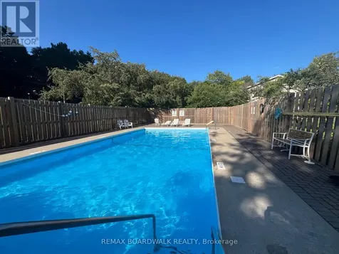 555 Brittany Drive Ottawa ON K1K 4C5