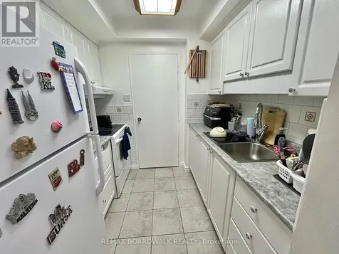 555 Brittany Drive Ottawa ON K1K 4C5