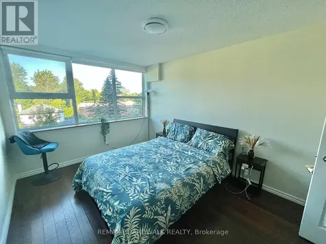 555 Brittany Drive Ottawa ON K1K 4C5