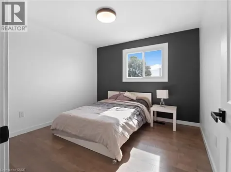 24 Keefer Road Thorold ON L2V 4Y4