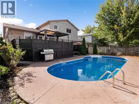24 Keefer Road Thorold ON L2V 4Y4