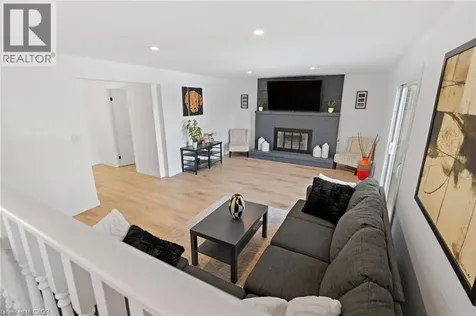 24 Keefer Road Thorold ON L2V 4Y4