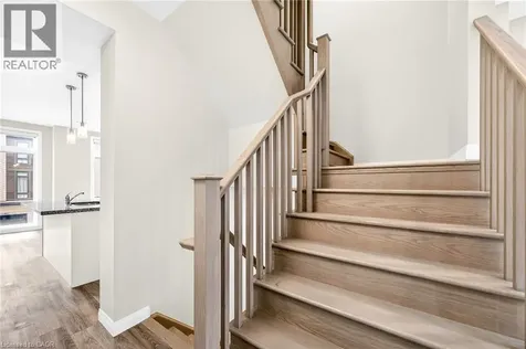 270 Melvin Avenue Hamilton ON L8H 0B4