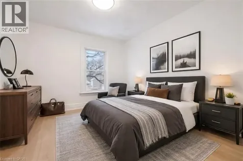 136 Paisley Street Guelph ON N1H 2P1