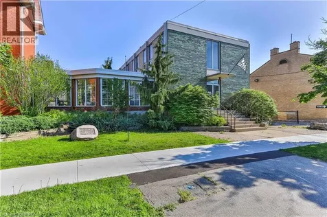 70 Chatham Street Brantford ON N3T 2P1