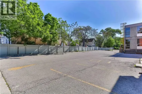 70 Chatham Street Brantford ON N3T 2P1
