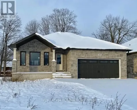222 16th Avenue Crescent Hanover ON N4N 3V3