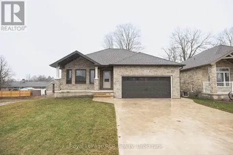222 16th Avenue Crescent Hanover ON N4N 3V3