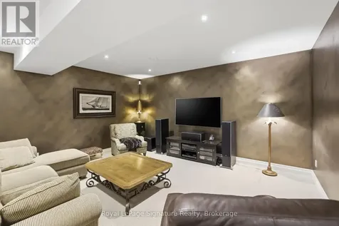 176 High Bluff Lane Blue Mountains ON N0H 2P0