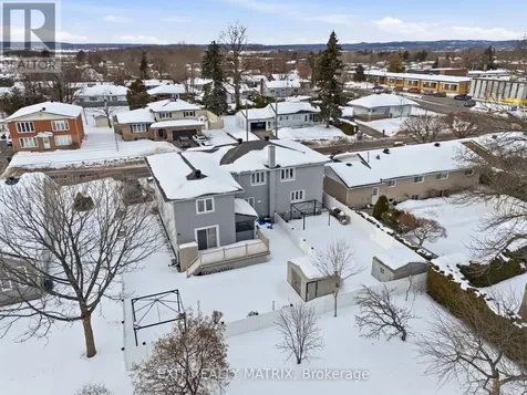1691-1695 Saint-laurent Street Clarence-rockland ON K4K 1C2