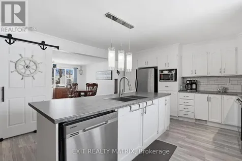 1691-1695 Saint-laurent Street Clarence-rockland ON K4K 1C2