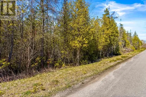 Chi Sin Tib Dek Road Northern Bruce Peninsula ON N0H 2R0