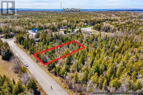 Pt Fm Lt 4 Chi Sin Tib Dek Road Northern Bruce Peninsula ON N0H 2R0