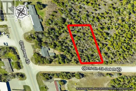Pt Fm Lt 4 Chi Sin Tib Dek Road Northern Bruce Peninsula ON N0H 2R0