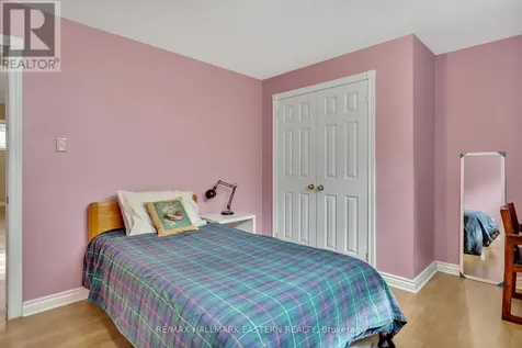 75 Oxford Street Selwyn ON K0L 2H0