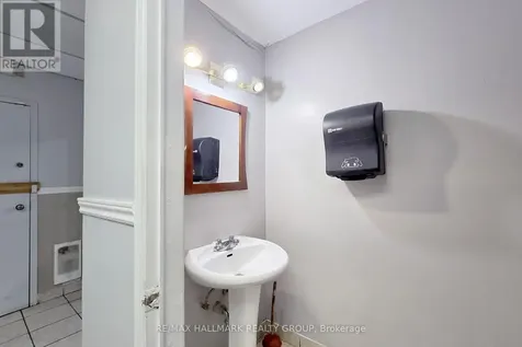 2019 Bank Street Ottawa ON K1V 0N1
