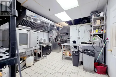 2019 Bank Street Ottawa ON K1V 0N1