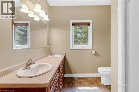 28 Maplewood Court Dunnville ON N1A 3G8