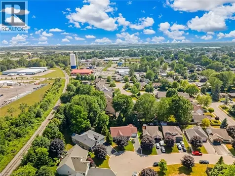 28 Maplewood Court Dunnville ON N1A 3G8