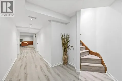 456 Valridge Drive Ancaster ON L9G 0B2