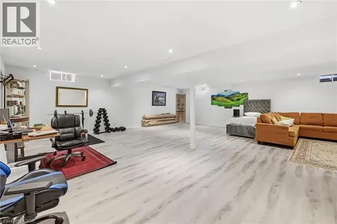 456 Valridge Drive Ancaster ON L9G 0B2