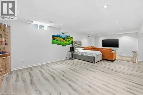 456 Valridge Drive Ancaster ON L9G 0B2