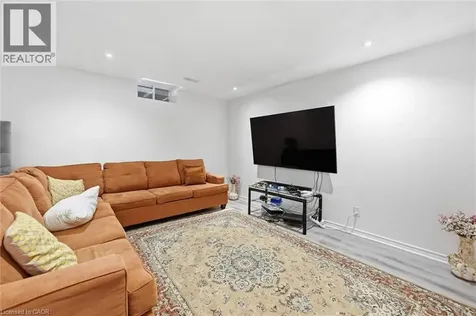 456 Valridge Drive Ancaster ON L9G 0B2