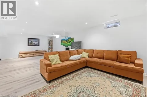 456 Valridge Drive Ancaster ON L9G 0B2
