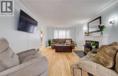 76 Brentwood Avenue Kitchener ON N2H 2C8