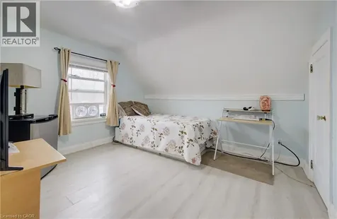 76 Brentwood Avenue Kitchener ON N2H 2C8