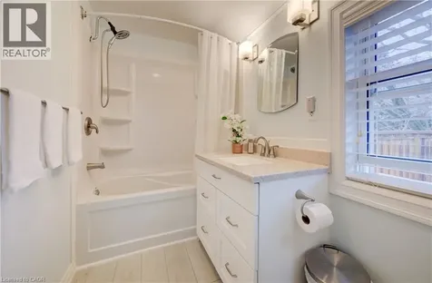 76 Brentwood Avenue Kitchener ON N2H 2C8