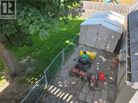 76 Brentwood Avenue Kitchener ON N2H 2C8