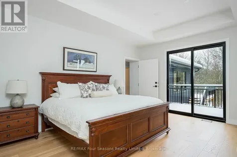 131 Chamonix Crescent Blue Mountains ON L9Y 0S7