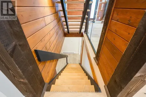 131 Chamonix Crescent Blue Mountains ON L9Y 0S7