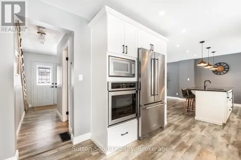 35 Pine Tree Drive South Bruce Peninsula ON N0H 1P0