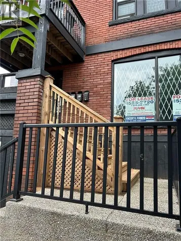 105 George Street Hamilton ON L8P 1E3