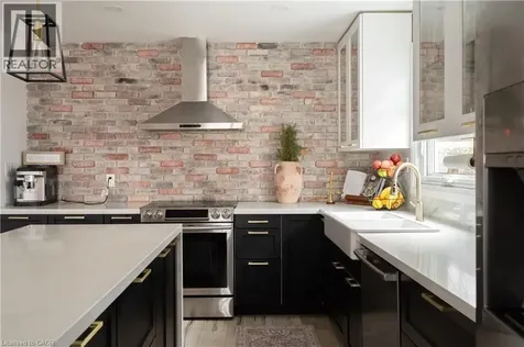 30 Buchanan Crescent Thorold ON L2V 4M5