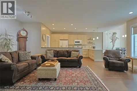 13 Oakwood Links Lane Grand Bend ON N0M 1T0