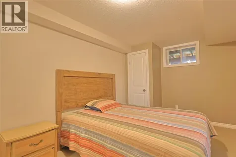 13 Oakwood Links Lane Grand Bend ON N0M 1T0
