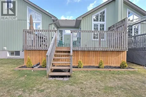 13 Oakwood Links Lane Grand Bend ON N0M 1T0