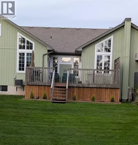 13 Oakwood Links Lane Grand Bend ON N0M 1T0