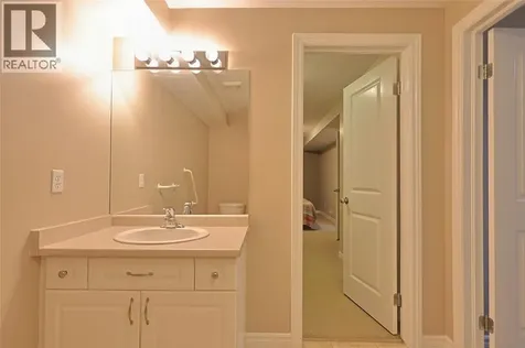 13 Oakwood Links Lane Grand Bend ON N0M 1T0